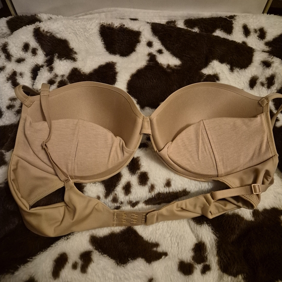 Skims Clay Push-Up Bra - Picture 3 of 3